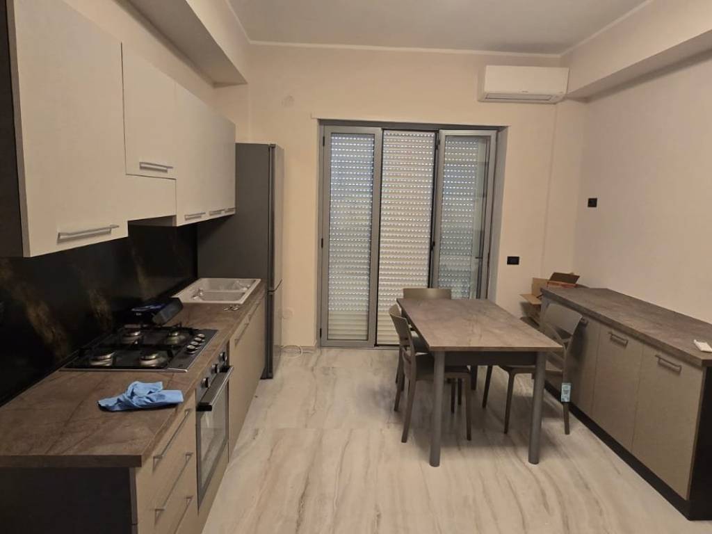 Appartamento a Catanzaro in Via Cristoforo Colombo - Foto 2