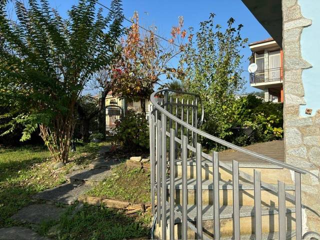 Villa a Barge in Via Carlo Alberto, 66 - Foto 2