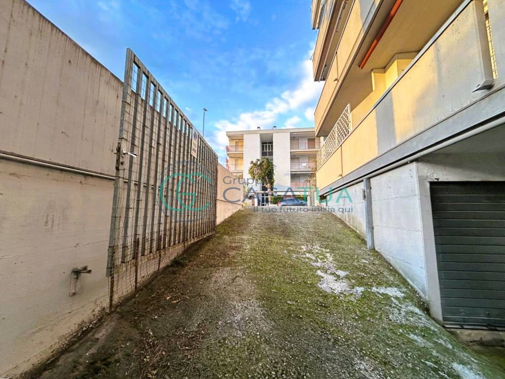 Box / garage a Martinsicuro in Via Gioacchino Rossini, 31 - Foto 4