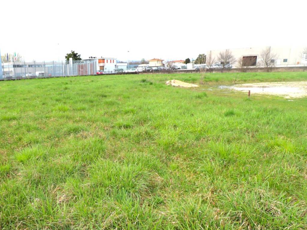 Terreno a Pordenone in Via delle Crede, 6 - Foto 2