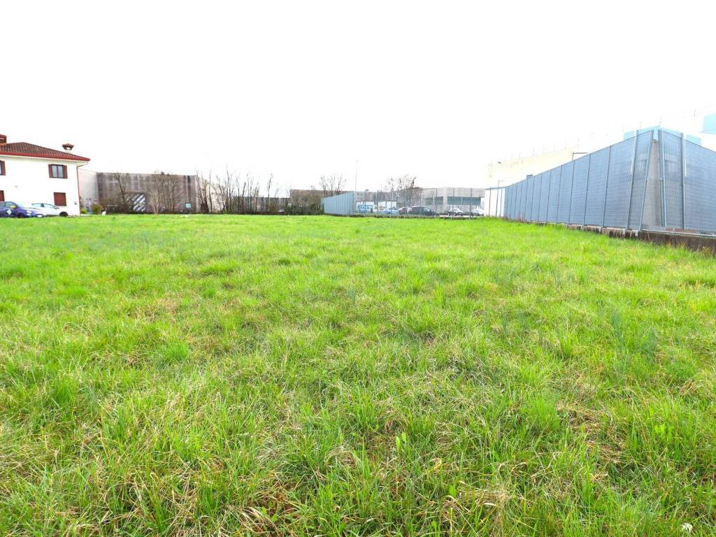 Terreno a Pordenone in Via delle Crede, 6 - Foto 3