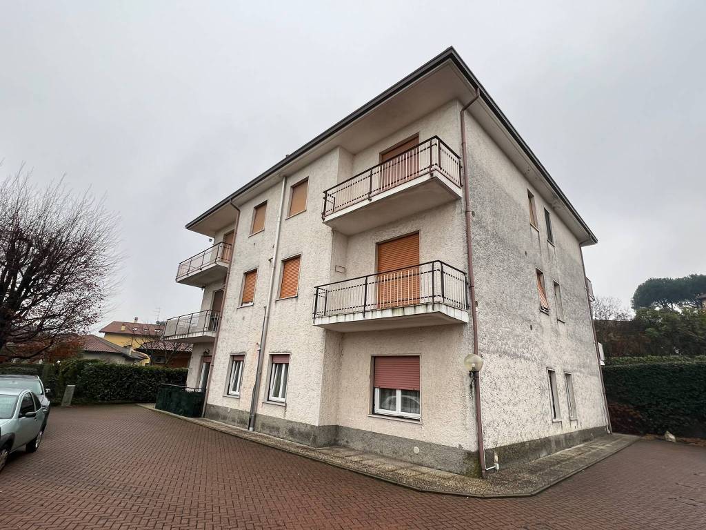 Appartamento a Cadrezzate con osmate in Via Solferino - Foto 5