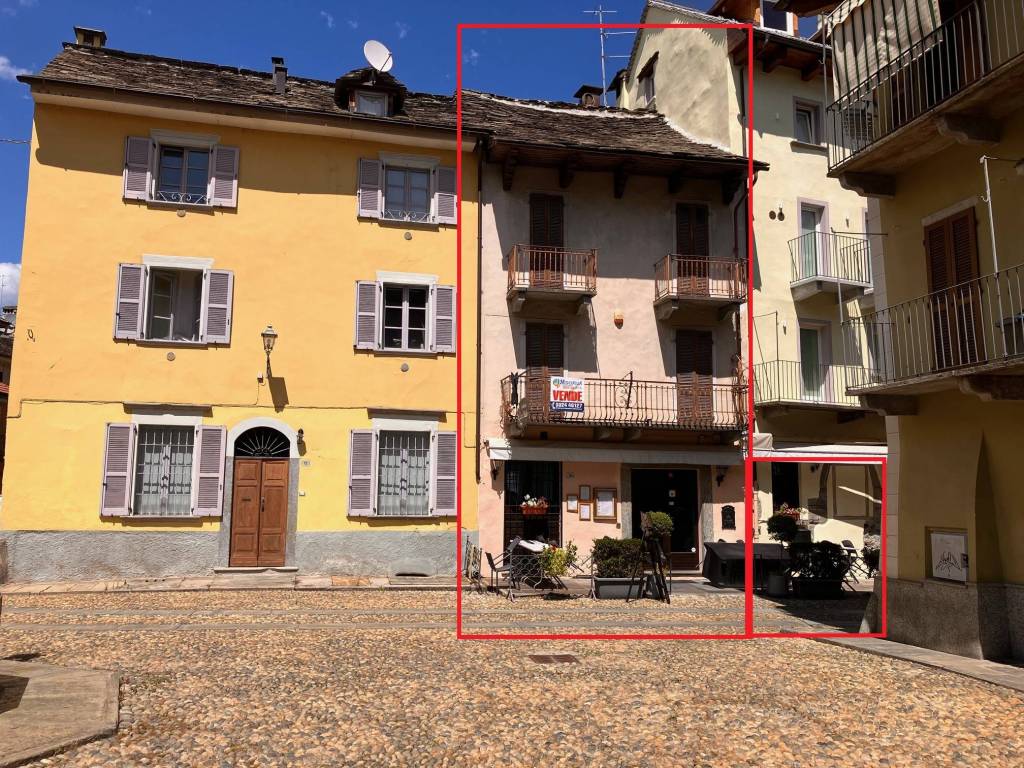 Casa indipendente a Domodossola in Piazza Fontana, 16 - Foto 2