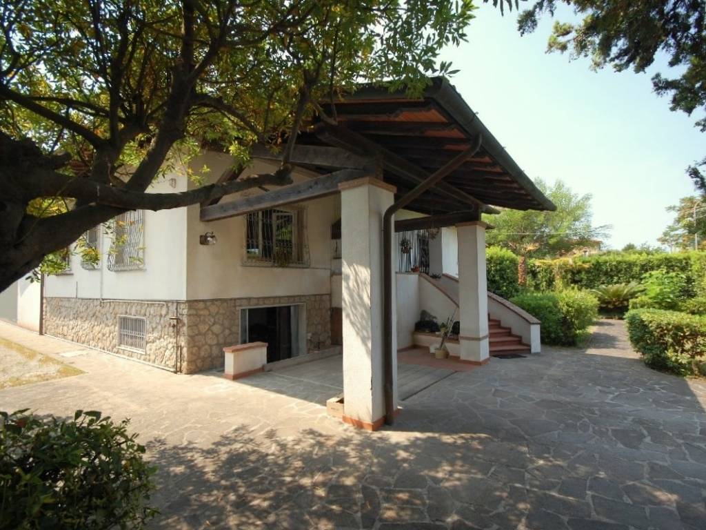 Villa a Pietrasanta in Via dei Mille, 45 - Foto 3