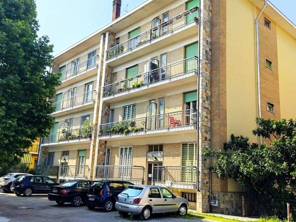 Appartamento a Bra in Viale delle Rimembranze - Foto 1