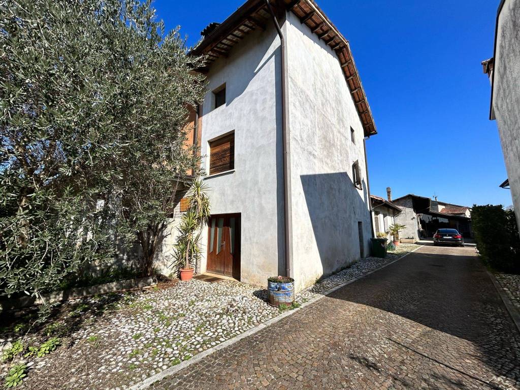 Villa a Cormons in Via Giacomo Leopardi - Foto 4