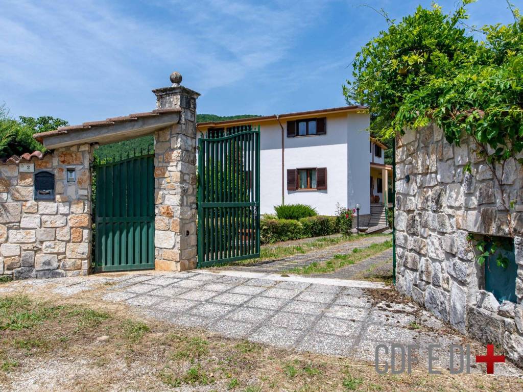 Villa a Borgorose in Via dei Casalicchi - Foto 3