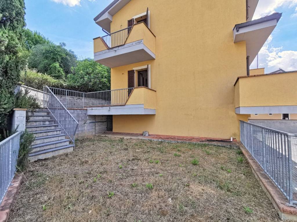 Villa a Pontedera in Via Goito - Foto 2