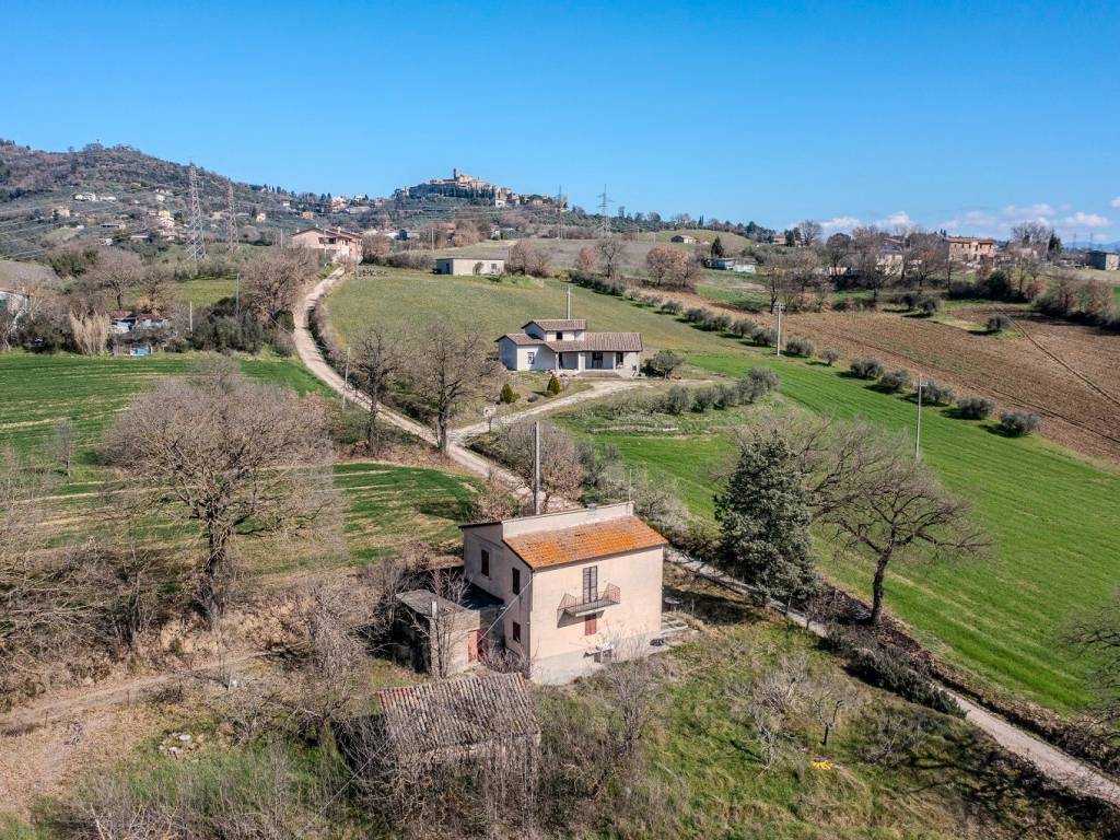 Villa a Gualdo cattaneo in Via Villa Reginaldo - Foto 4