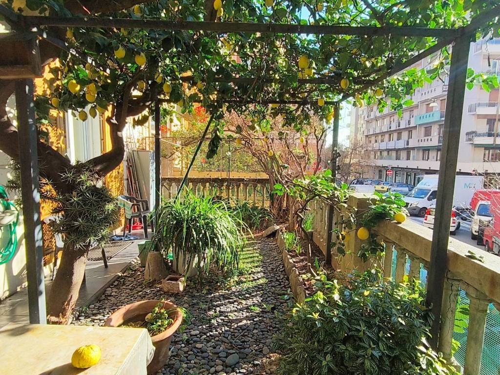 Appartamento a Genova in Via Martiri della Libertà - Foto 4