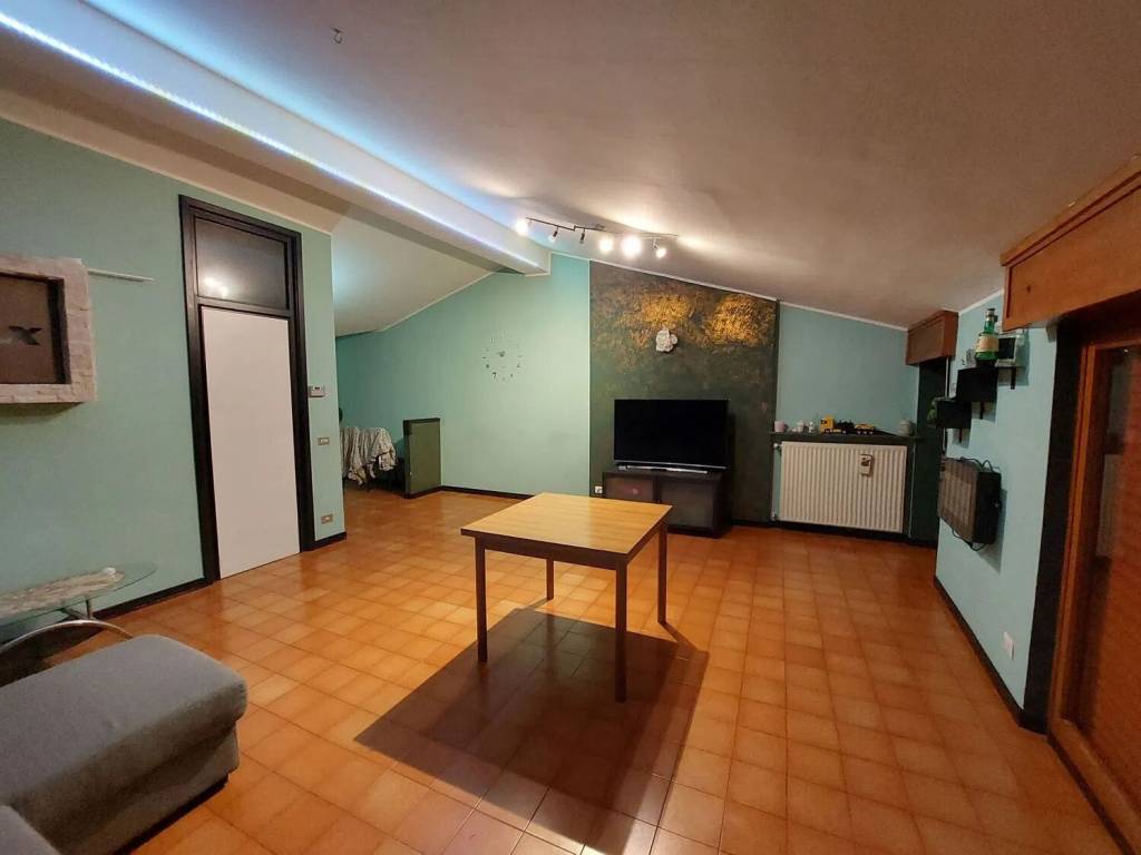 Appartamento a Fiorenzuola d'arda in Corso Garibaldi, 28 - Foto 3
