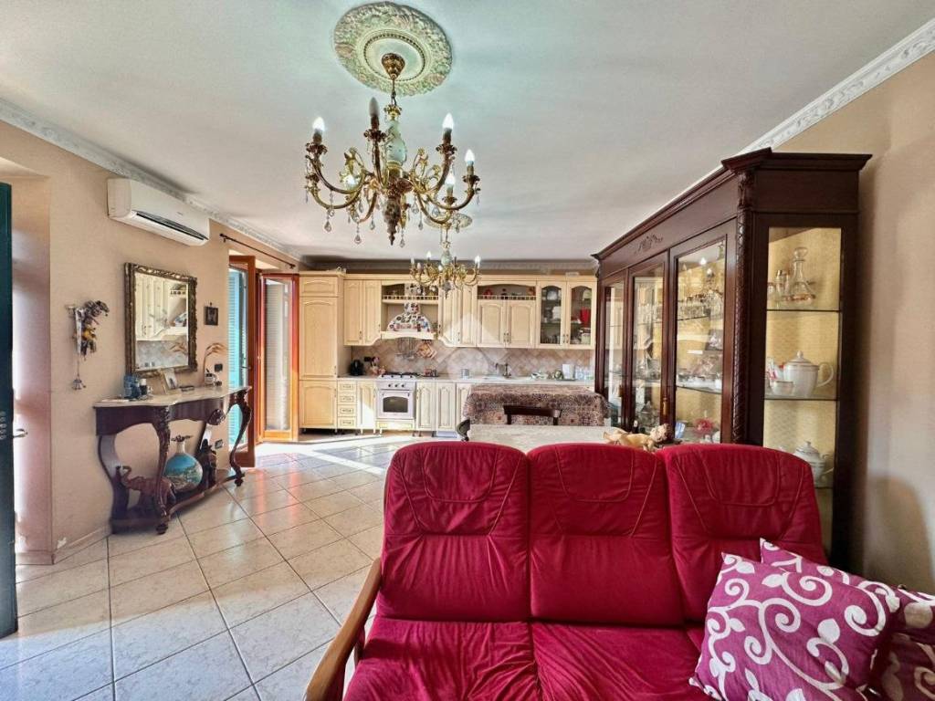Casa indipendente a Succivo in Via Virgilio, 22 - Foto 2