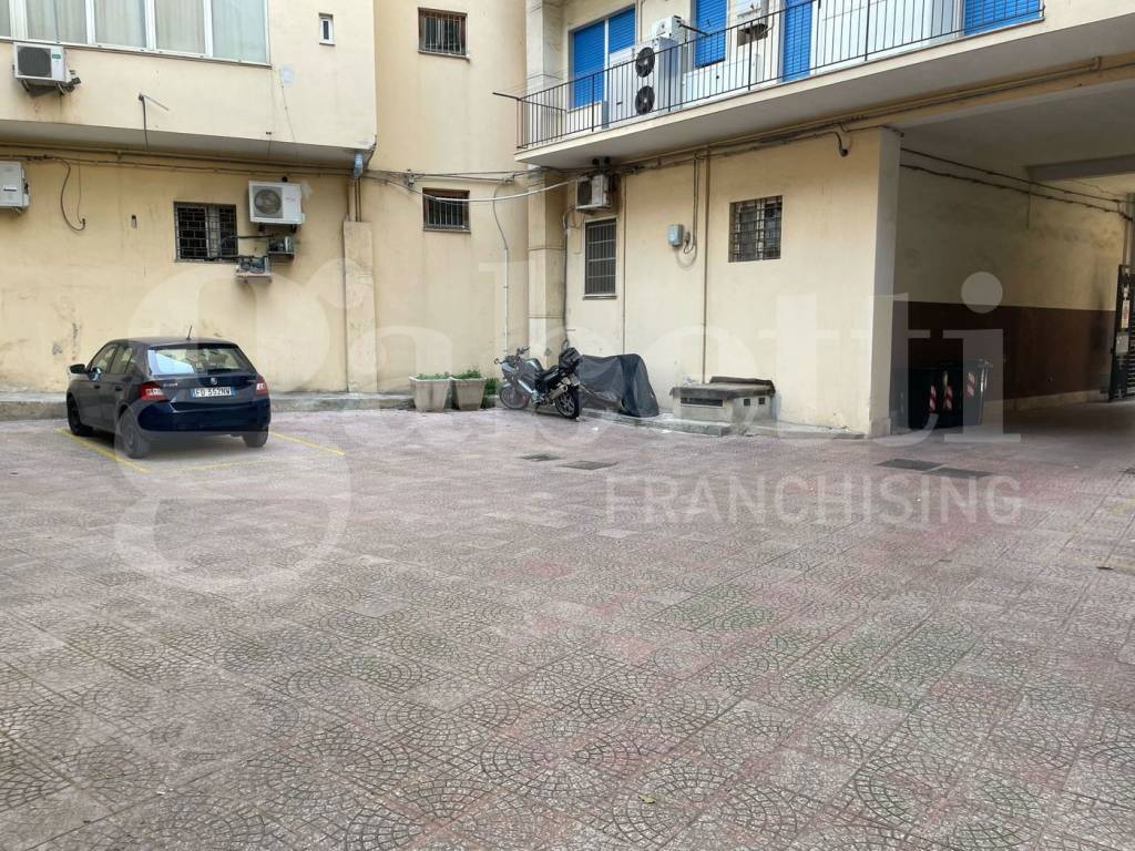 Box / garage a Barletta in via Indipendenza - Foto 2