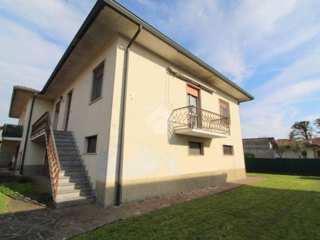 Villa a Ossago lodigiano in Via P. Togliatti, 4 - Foto 2