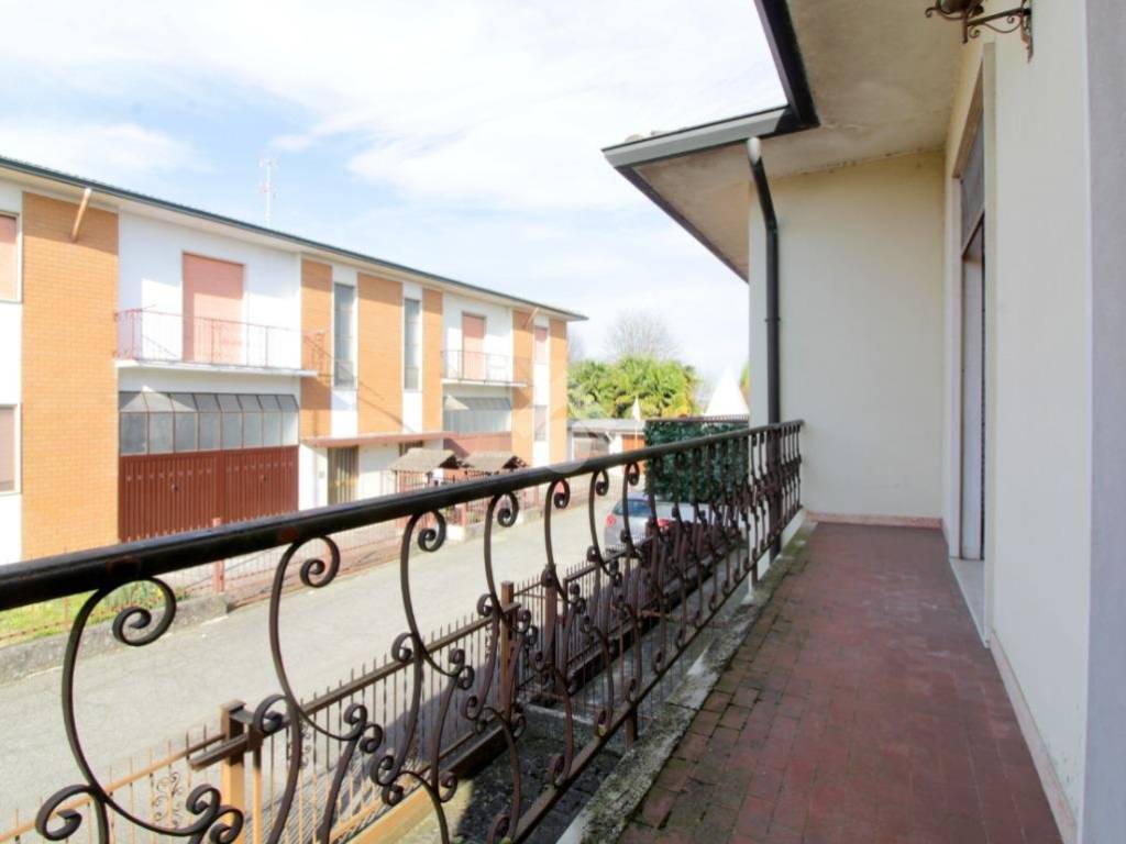 Villa a Ossago lodigiano in Via P. Togliatti, 4 - Foto 3