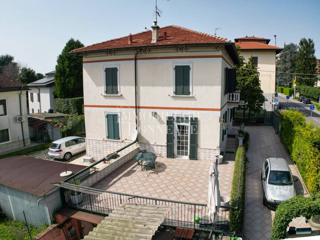 Villa a Malnate in Via Damiano Chiesa - Foto 4