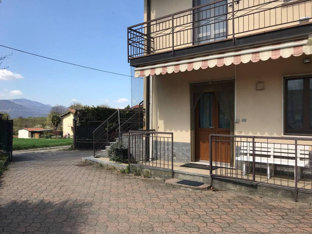 Appartamento a Angera in Via Virgilio, 11 - Foto 2