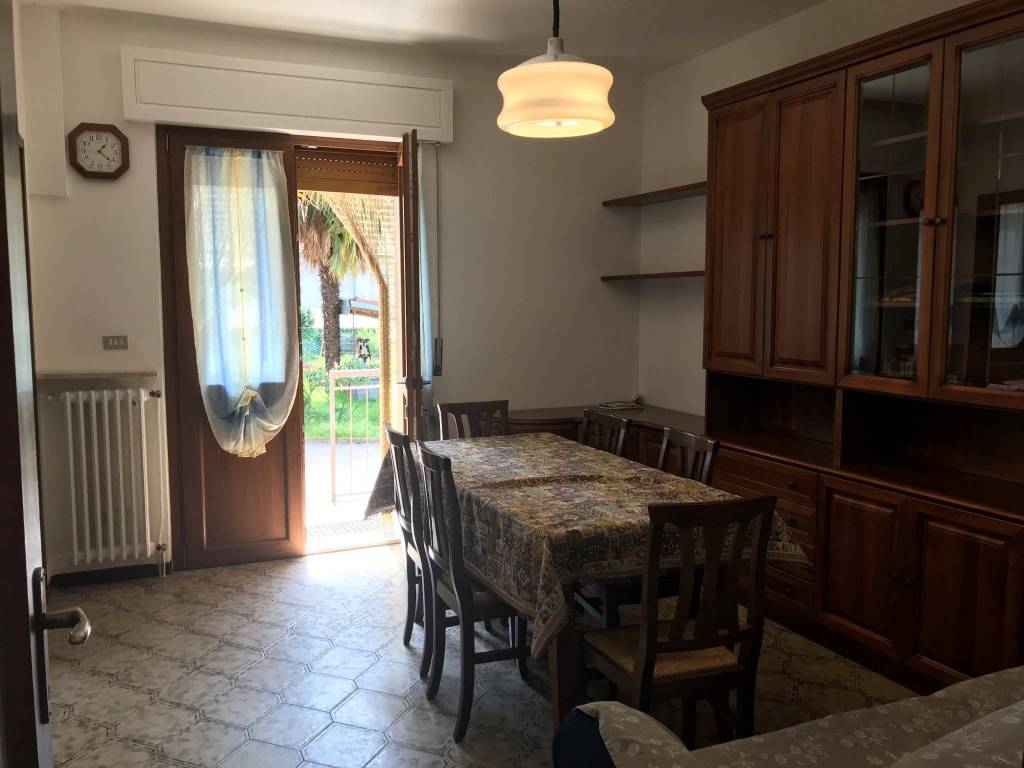 Appartamento a Angera in Via Virgilio, 11 - Foto 4