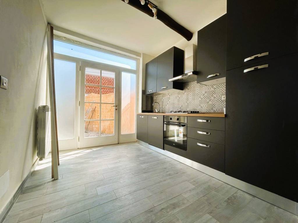 Casa indipendente a Lucca in Via Don Luigi Sturzo, 52 - Foto 4
