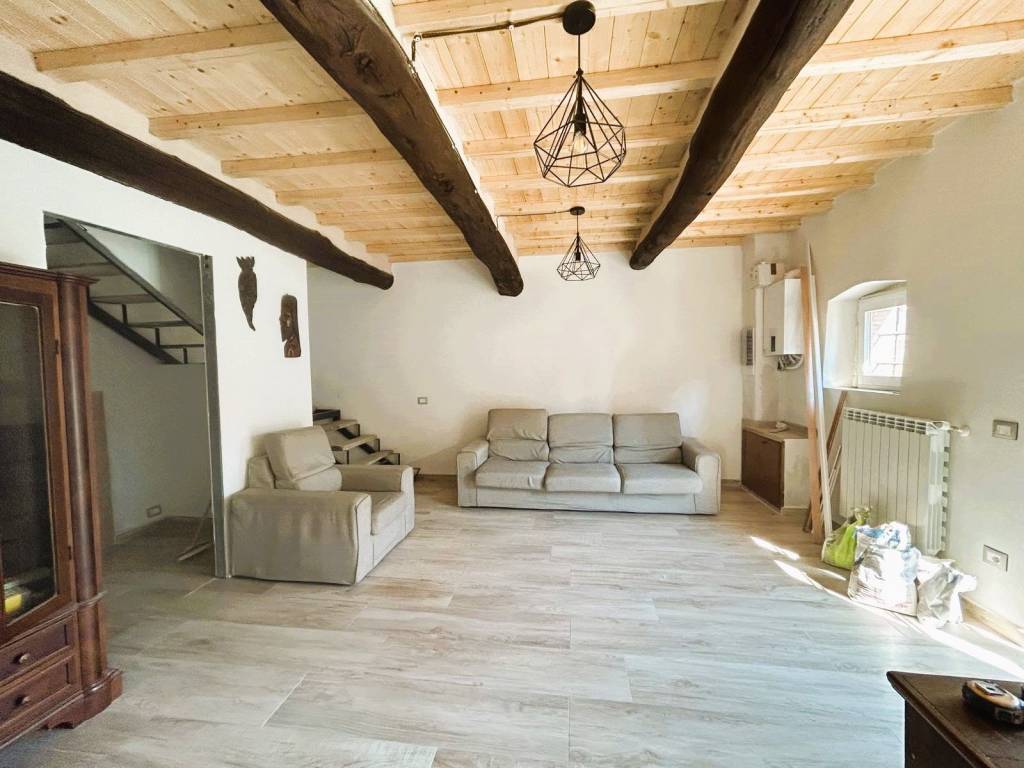 Casa indipendente a Lucca in Via Don Luigi Sturzo, 52 - Foto 5