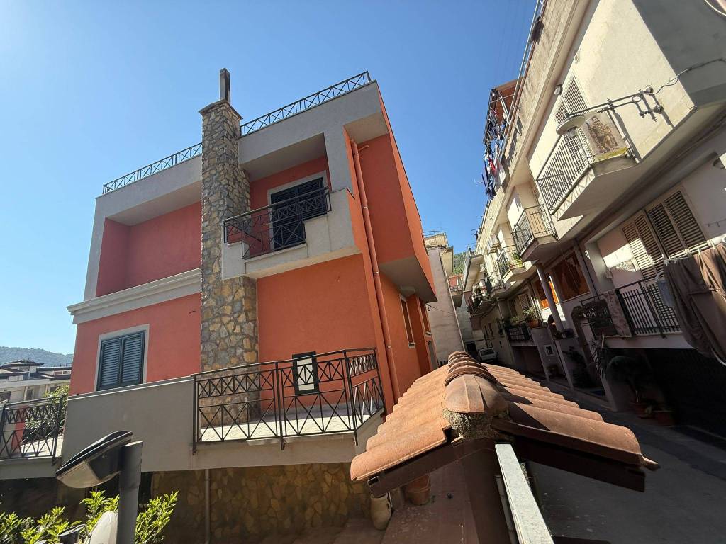 Villa a Siano in Via Olivitello - Foto 4