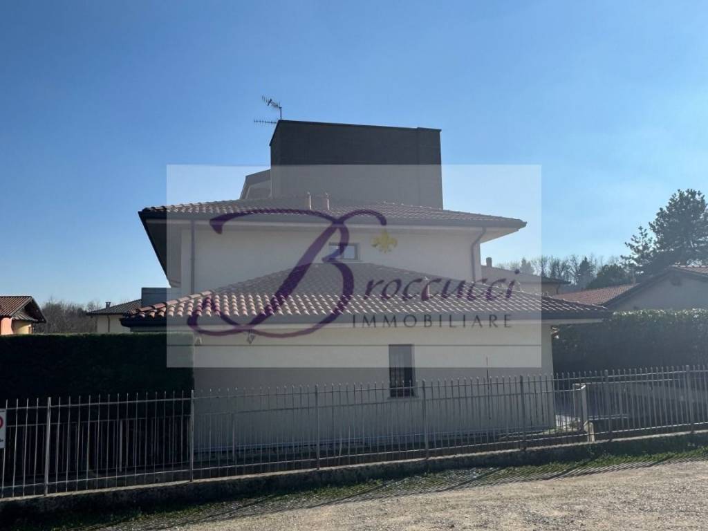 Appartamento a Arcisate - Foto 4