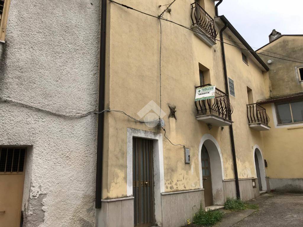 Casa indipendente a Cervaro in Via colletornese, 40 - Foto 4