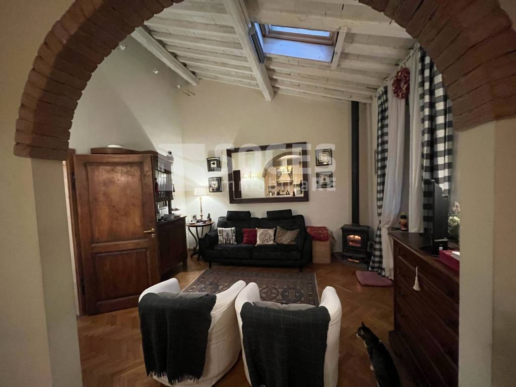 Appartamento a Loro ciuffenna in via setteponti - Foto 2