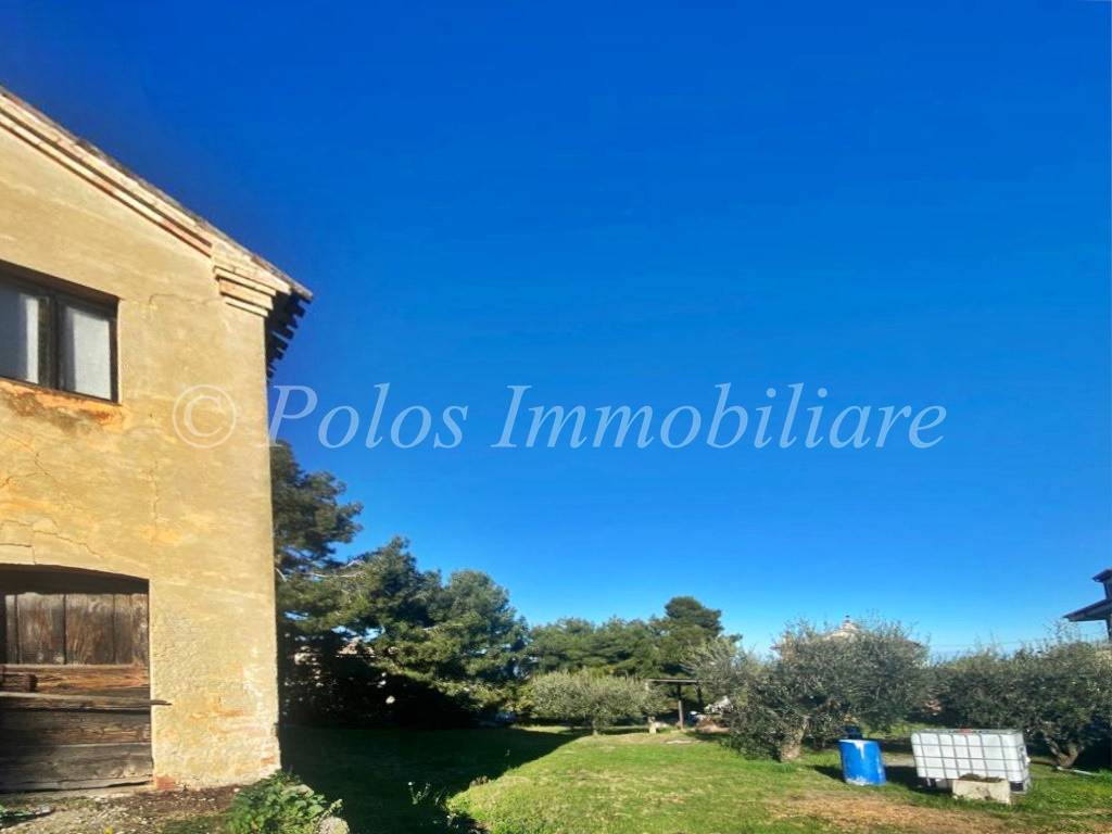 Casa indipendente a Lapedona in Via dell'Accoglienza - Foto 2
