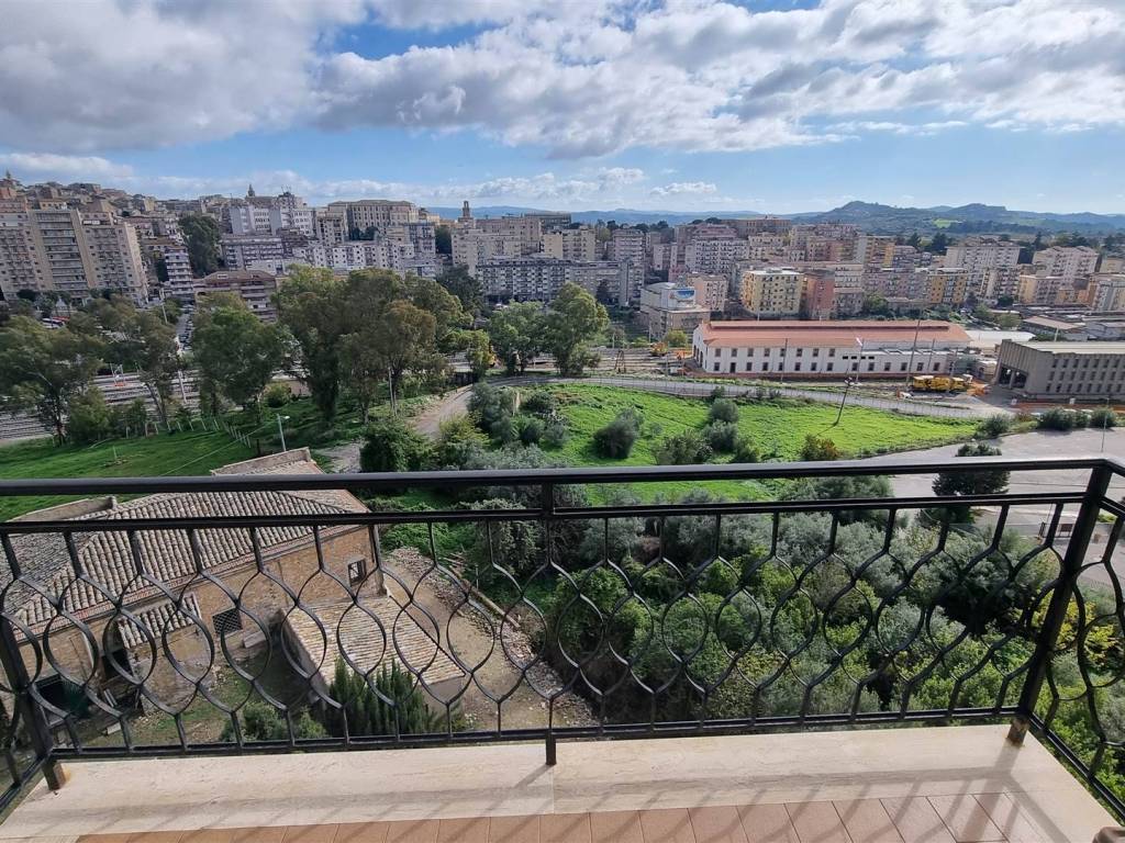 Appartamento a Caltanissetta in via dei mille - Foto 2