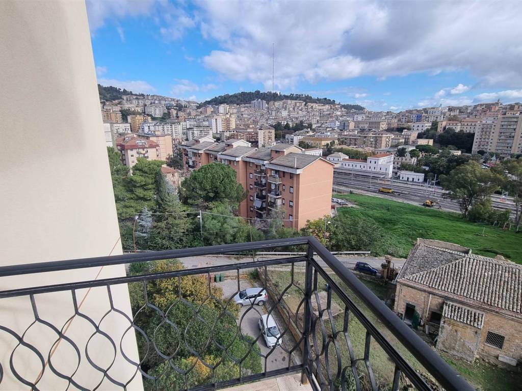Appartamento a Caltanissetta in via dei mille - Foto 5