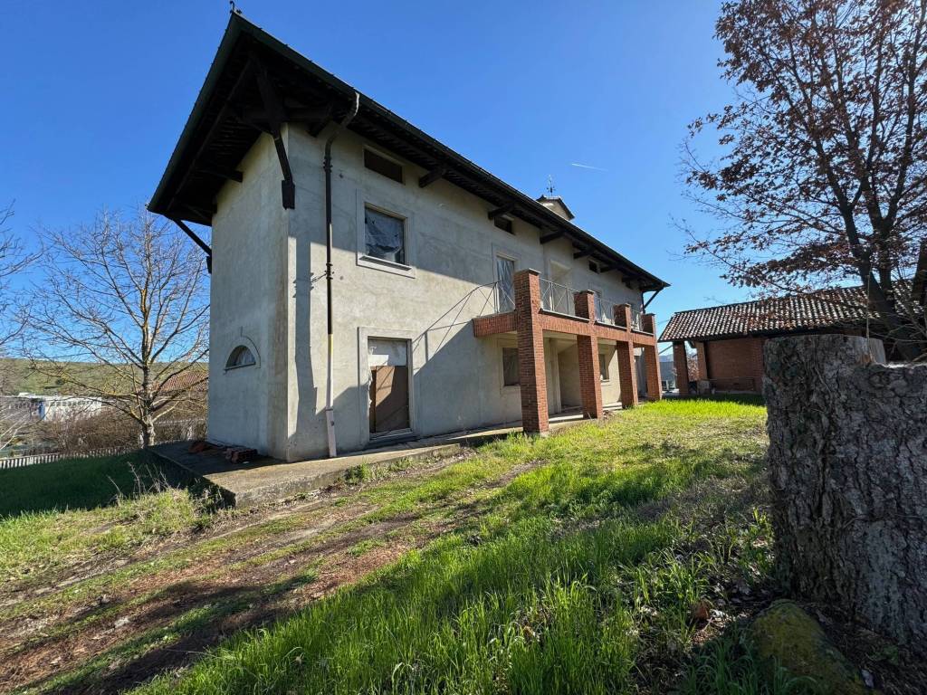 Villa a Canelli in Viale Italia, 112 - Foto 2