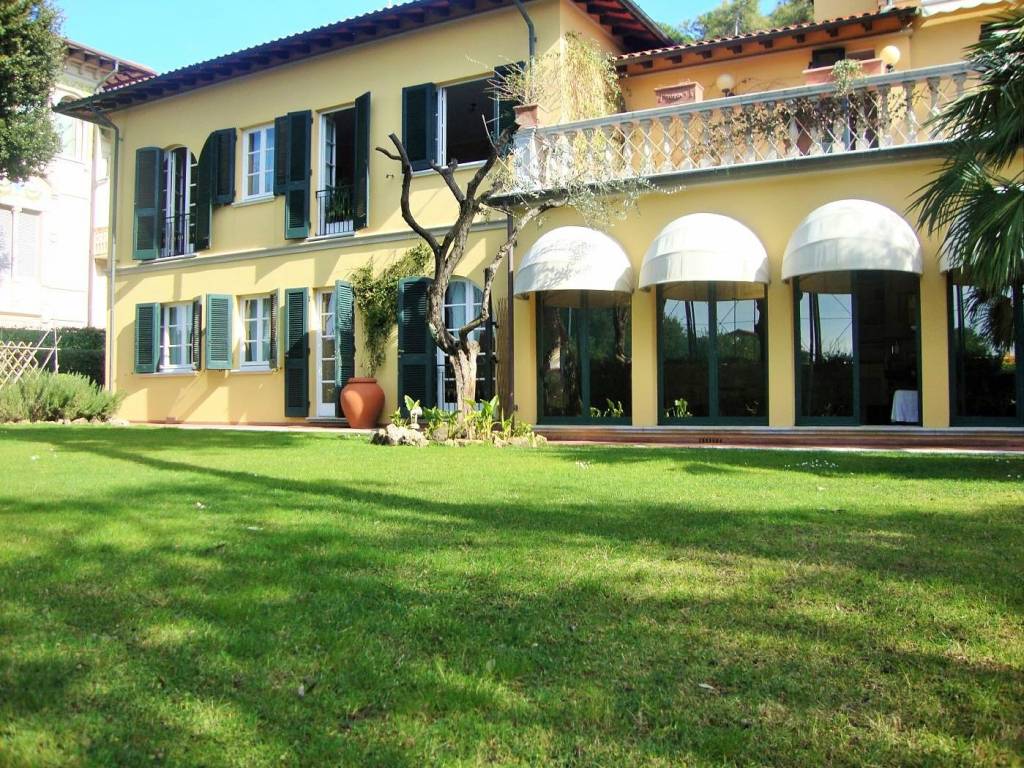 Villa a Pietrasanta in Viale Roma, 46 - Foto 5