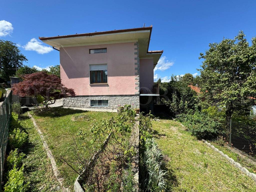 Villa a Madonna del sasso in Via San Carlo, 73 - Foto 3