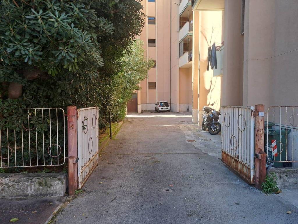 Appartamento a Salerno in Via Emanuele Nuzzo, 6 - Foto 2
