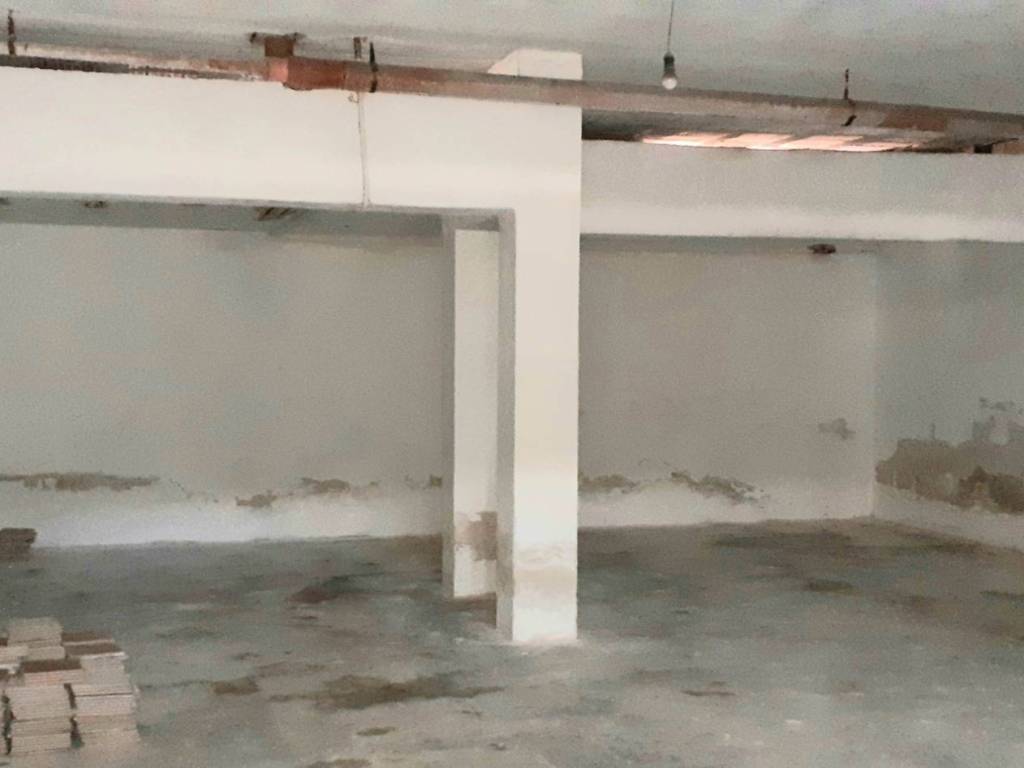 Box / garage a Vieste in Via Umberto Giordano, 14 - Foto 2