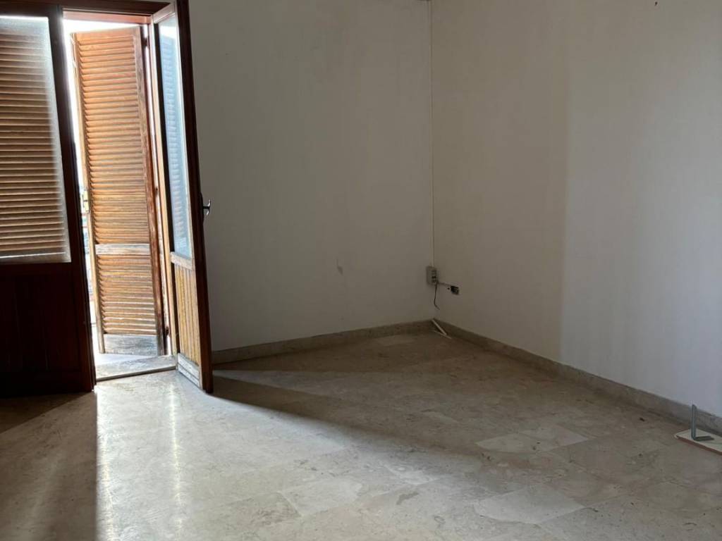 Appartamento a Taranto in Corso Vittorio Emanuele II, 73 - Foto 5