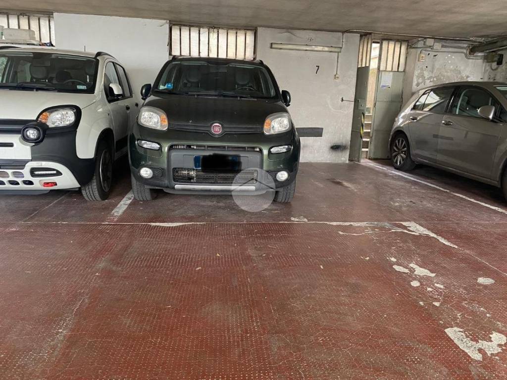 Box / garage a Genova in Posto auto Salita San Barnaba, 28 - Foto 2