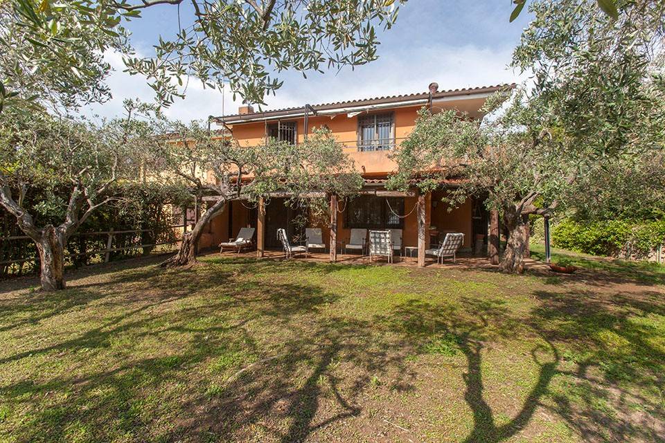 Villa a Orbetello in Via Luciano Raveggi - Foto 4