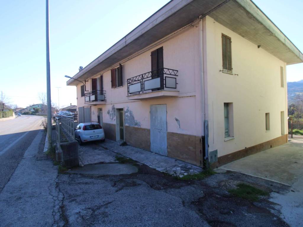 Casa indipendente a Canzano in località Piano di Corte - Foto 4