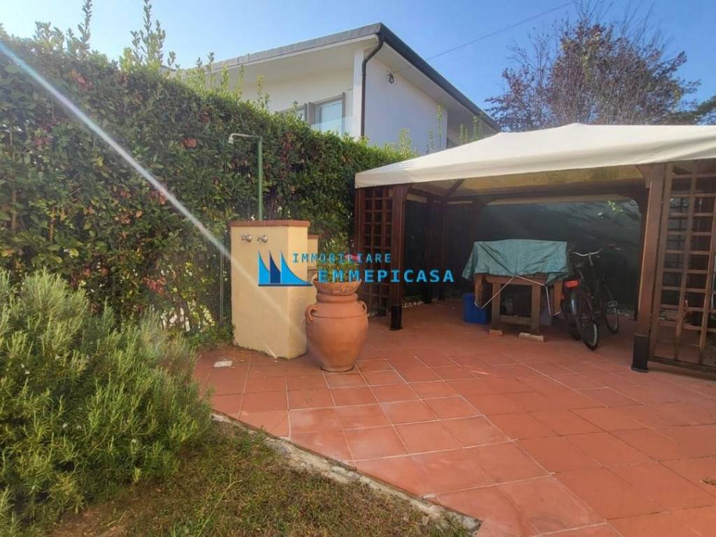 Villetta a schiera a Forte dei marmi in Via L. Viani, - Foto 4