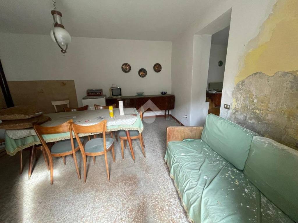 Casa indipendente a Sondrio in Frazione Mossini, 87 - Foto 2