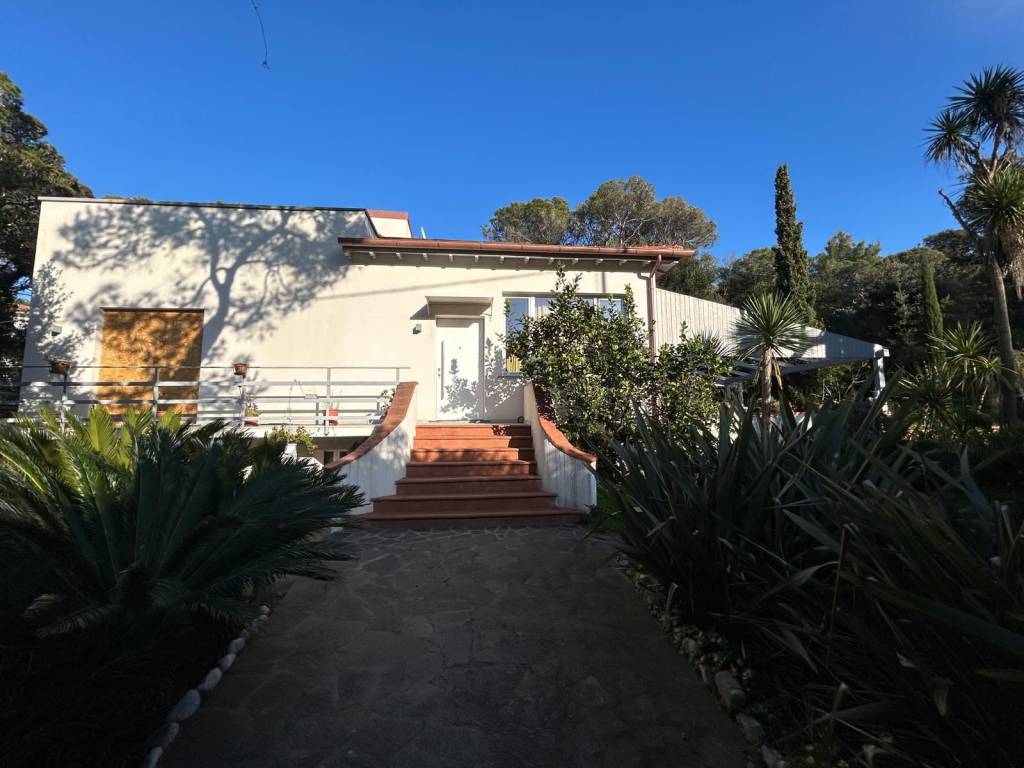 Villa a Rosignano marittimo in Via Aurelia, 880 - Foto 2