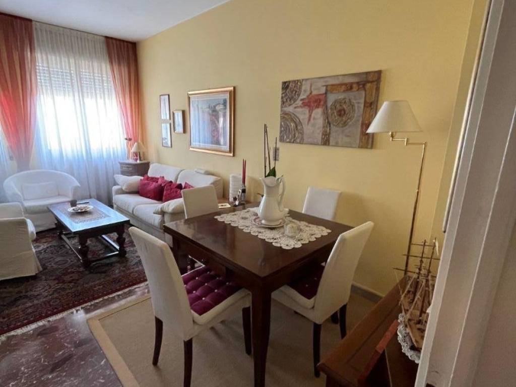 Appartamento a Varese in Via Giuseppe Garibaldi, 7 - Foto 2