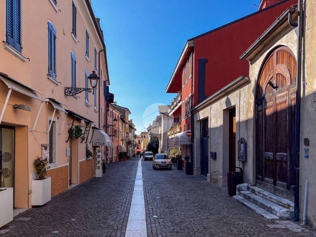 Appartamento a Bardolino in Borgo Giuseppe Garibaldi, 62 - Foto 2
