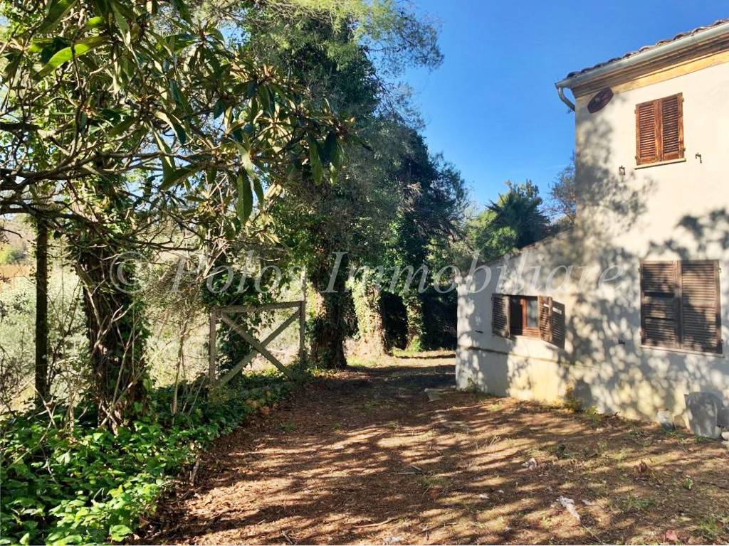 Casa indipendente a Ponzano di fermo in Contrada Capparuccia, 34 - Foto 4