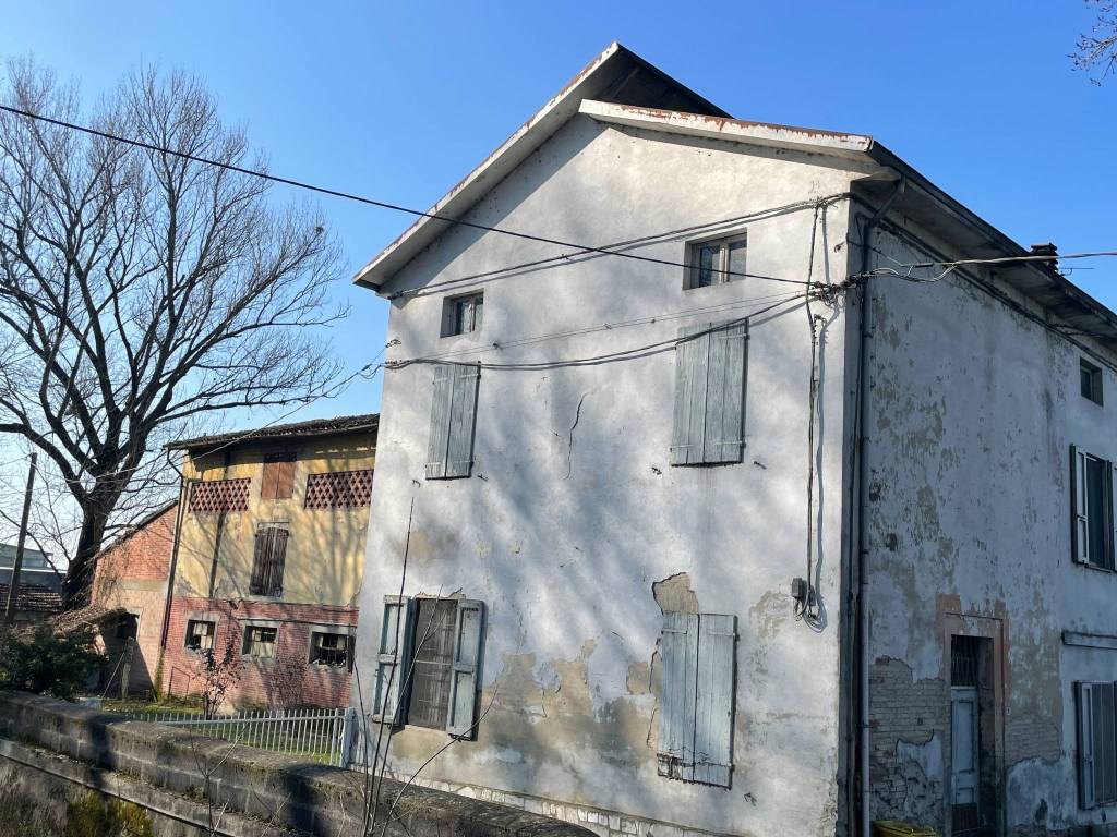 Rustico / casale a Torrile in Strada Argine del Naviglio - Foto 3