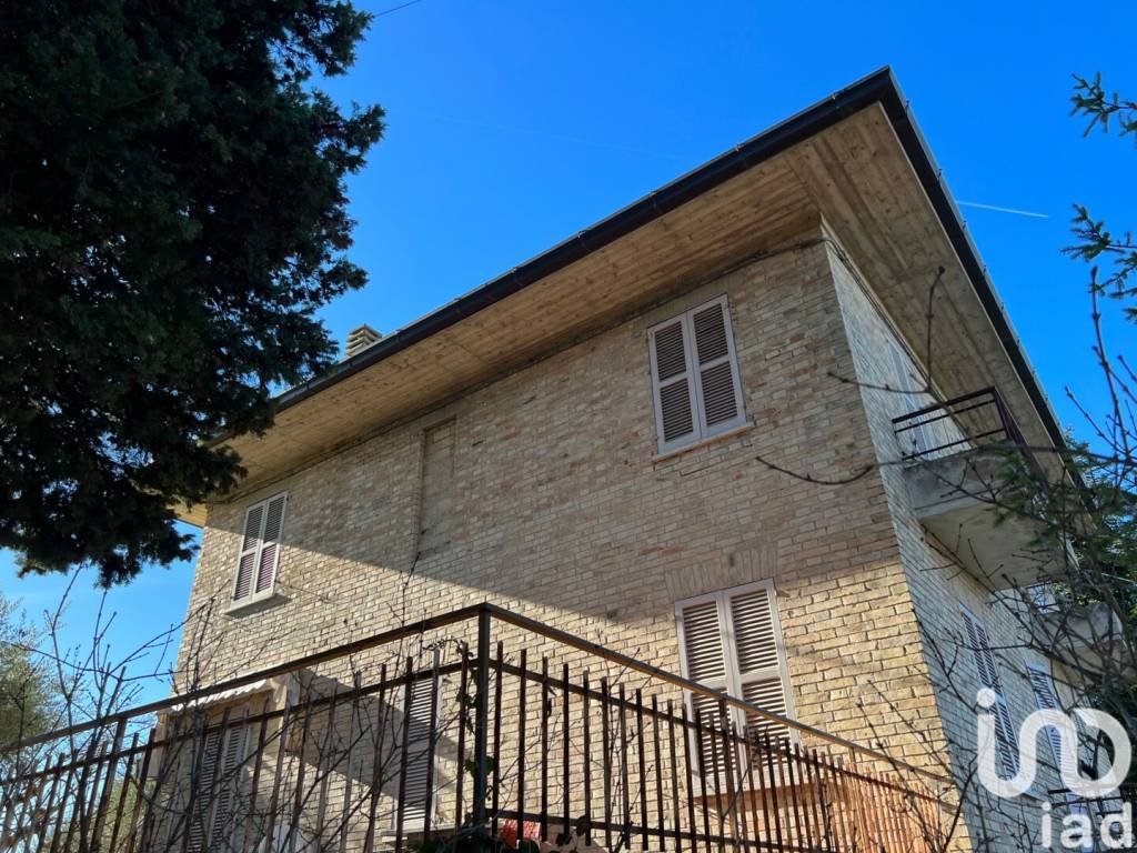 Villa a Monsampietro morico in Frazione Sant'Elpidio Morico - Foto 3