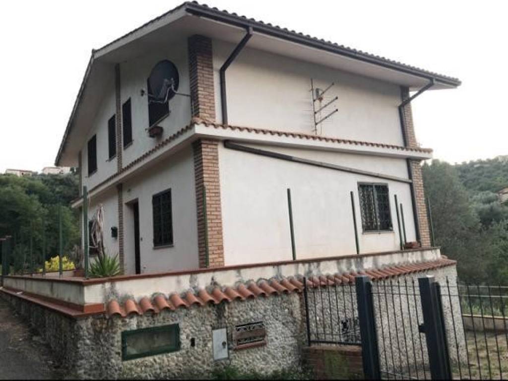 Villa a Cosenza in Contrada Pantano di Diodato - Foto 2