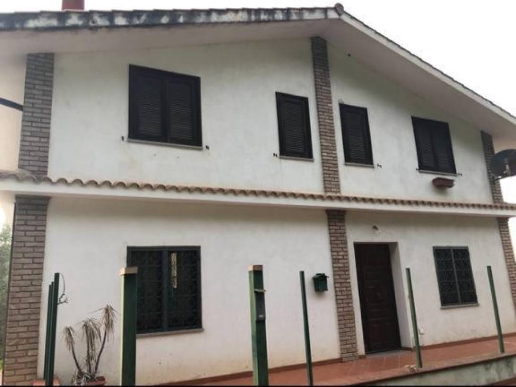 Villa a Cosenza in Contrada Pantano di Diodato - Foto 4